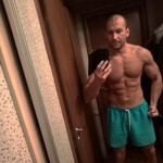 Anton, 44