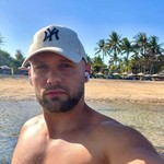 Anton, 35